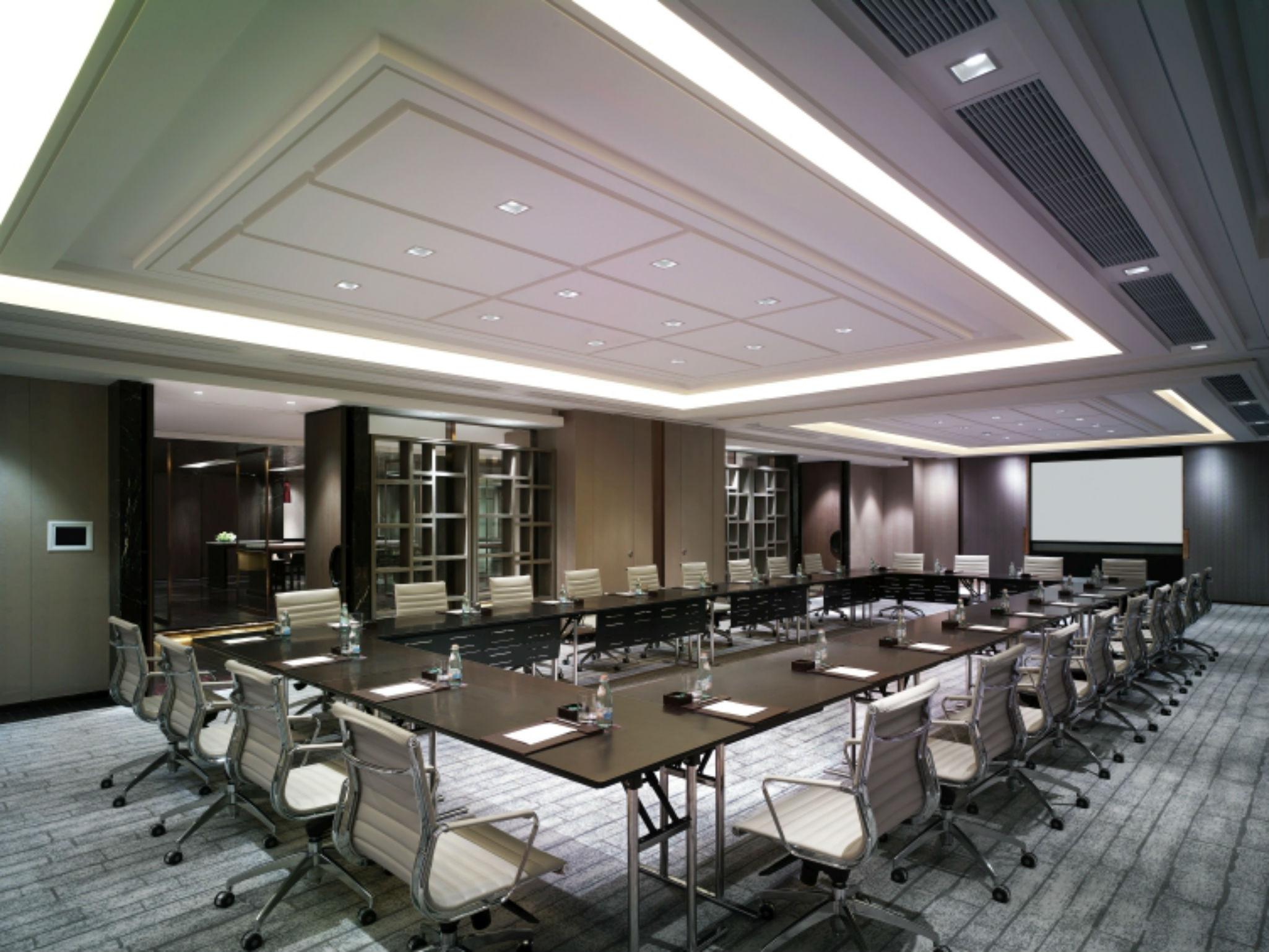 New World Hotel 5*