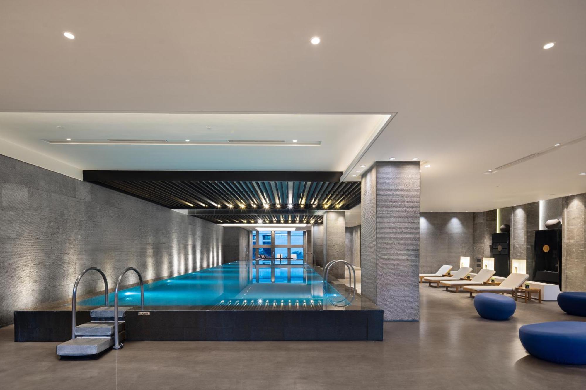 New World Hotel 5*