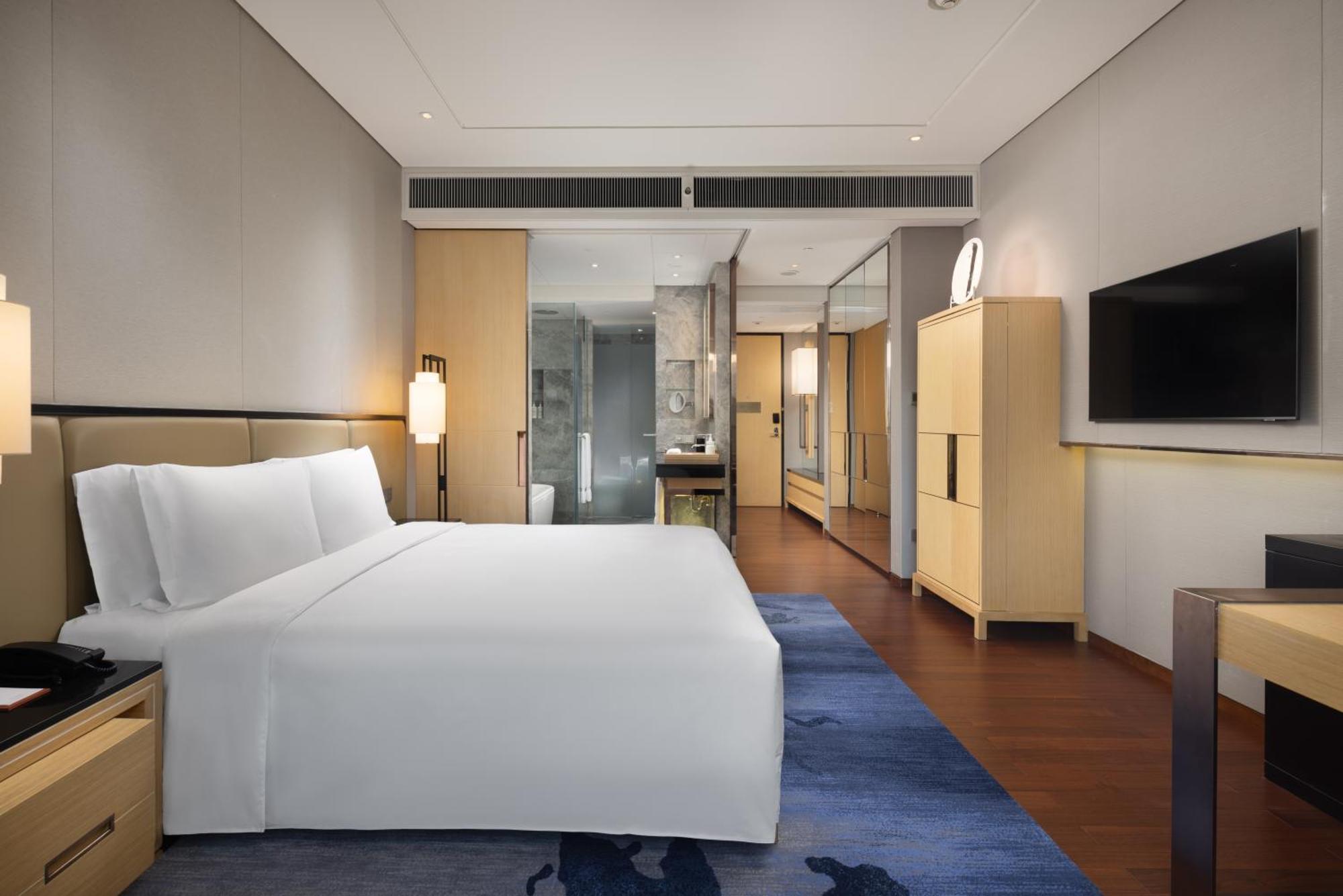 New World Hotel