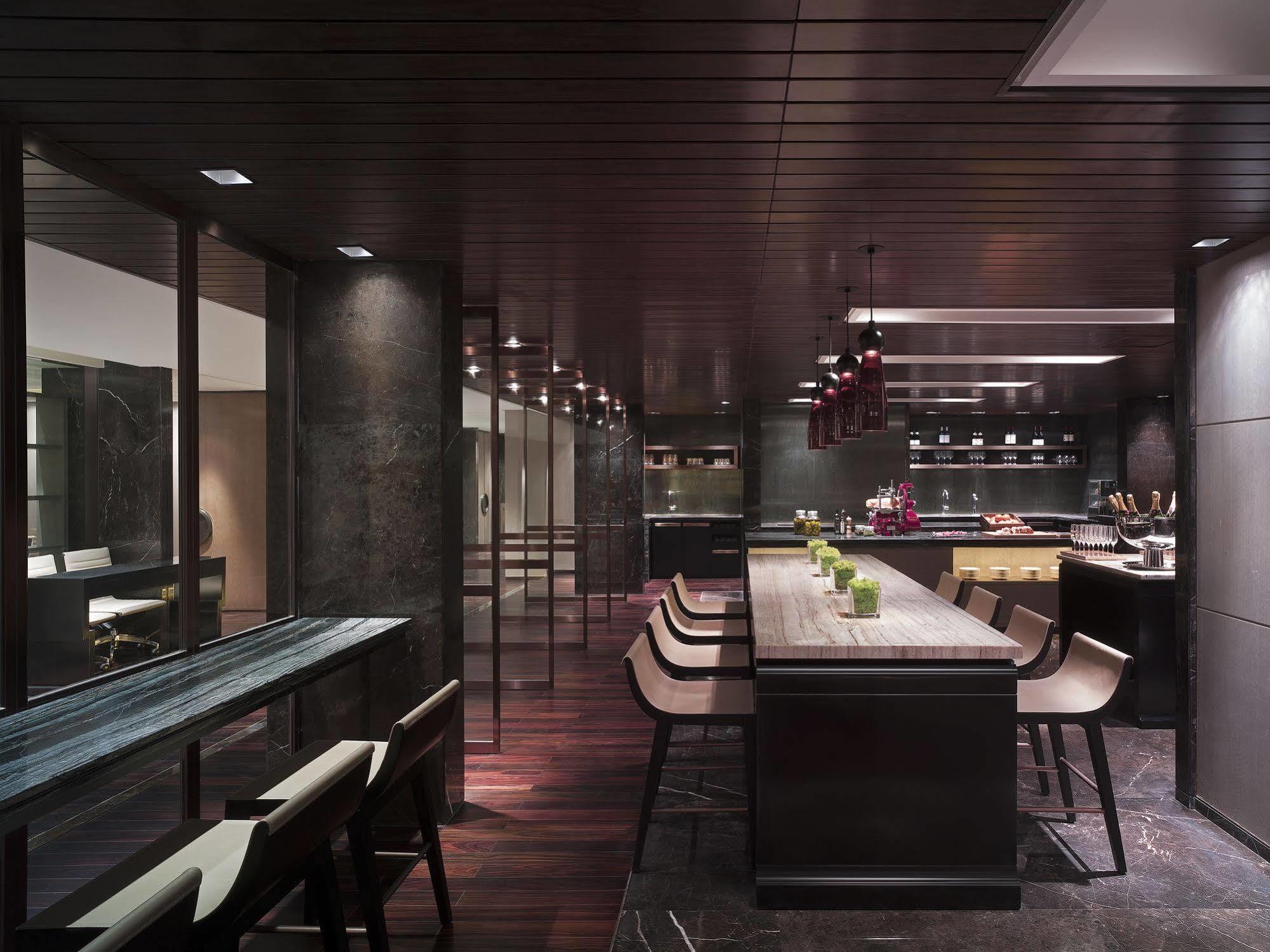 New World Hotel